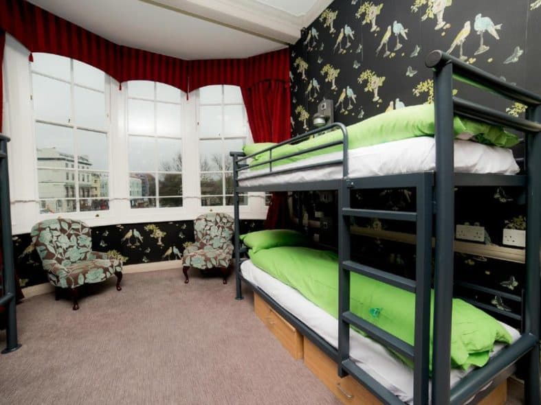brighton youth hostel room