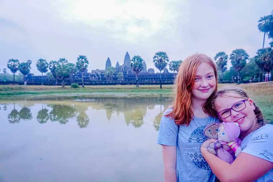 kids at angor wat