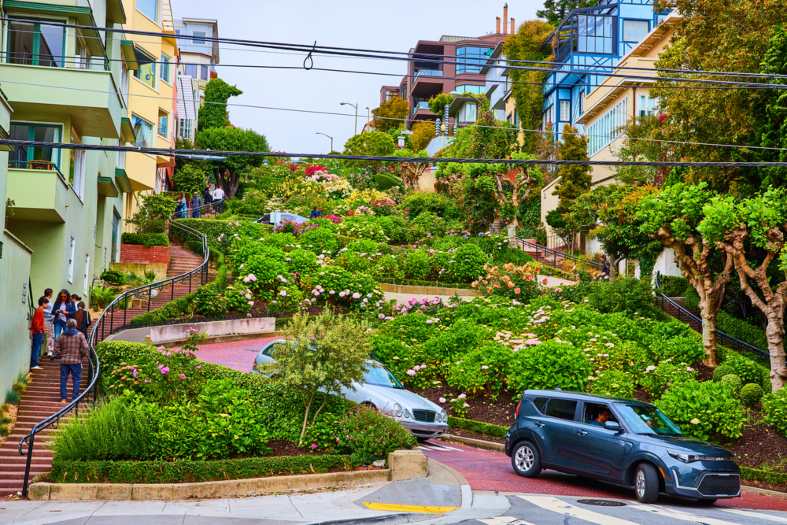 the windy Lombard street in San Franciso is famous