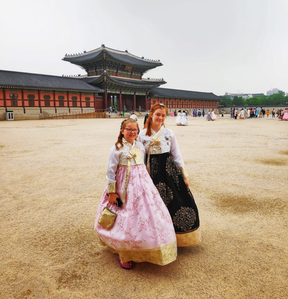 hire a hanbok in Seoul