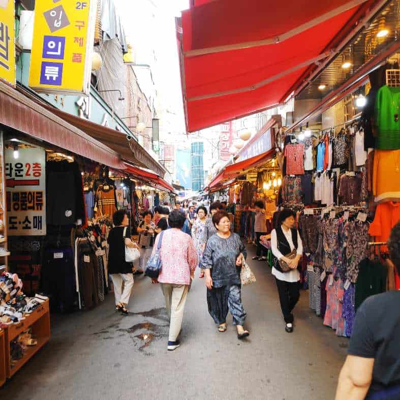 street shopping an an alley way in Seoul