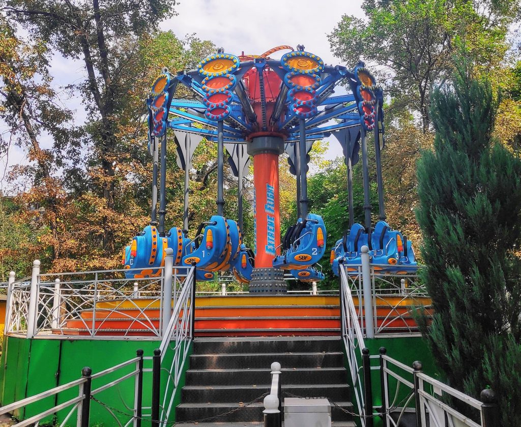 A thrill ride for teenagers in Almaty Central park