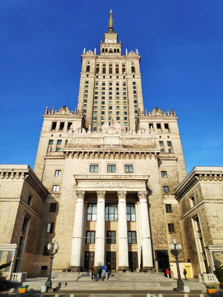 a large building in warsaw