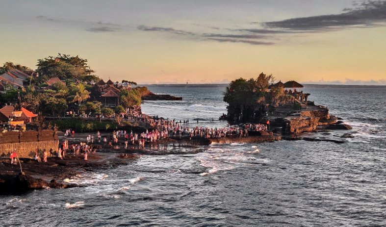 Tanah Lot is a great activity for teenagers in Bali