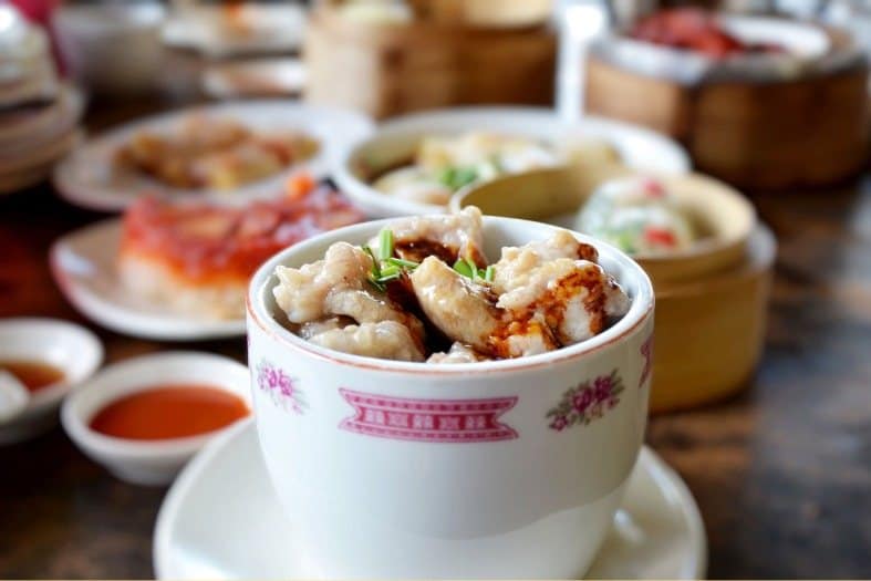 a plate of food you would find in Sinapore