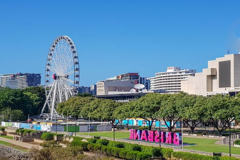 Building and a Ferris wheel in Brisbane, Australia