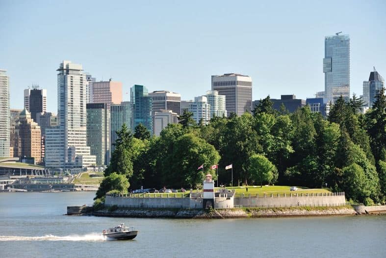 A boat near the lighthouse in Vancouver