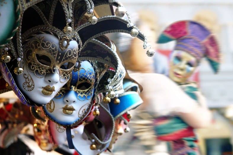 mask making in venice
