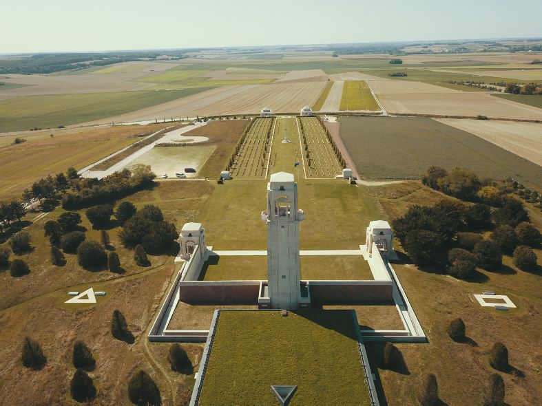 war memorial in the somme
