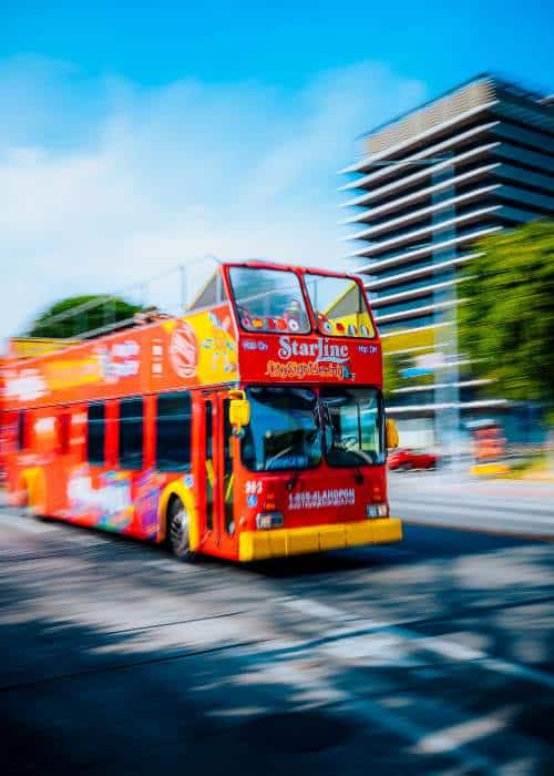 the Los Angeles tourist hop on hop off bus
