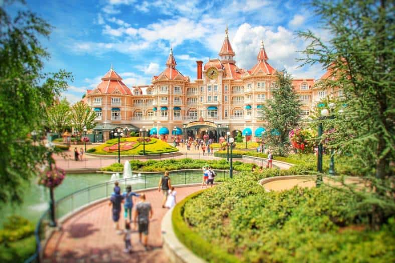 a hotel at disneyland in Paris