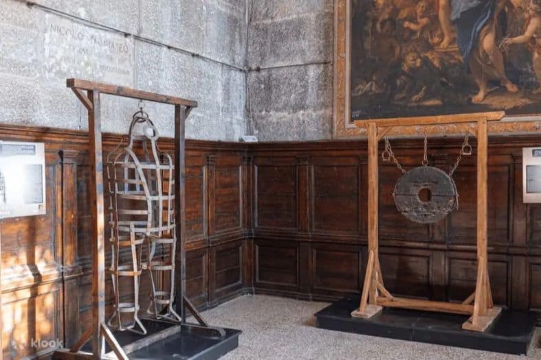 Torture instruments from the past at Venice Torture Museum.