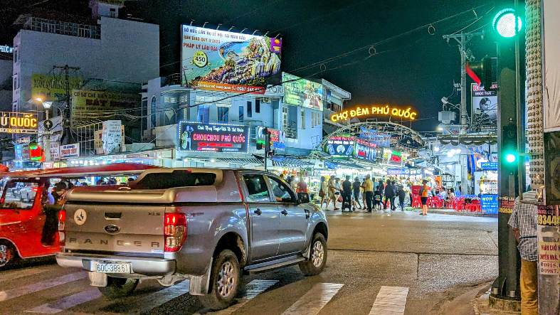 crowds out the front of Phu Quoc Night Market